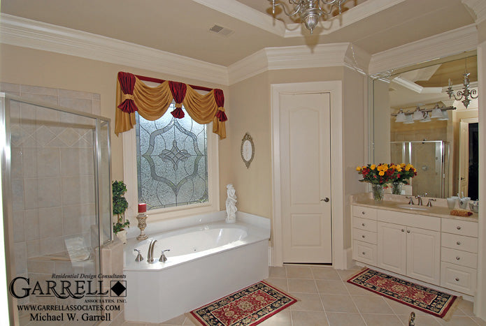 Belle Demure Lorraine